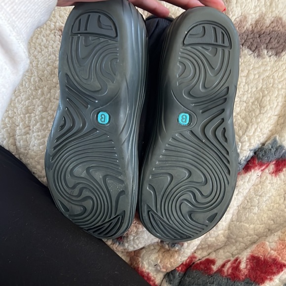 Bzees Boots - Picture 5 of 6